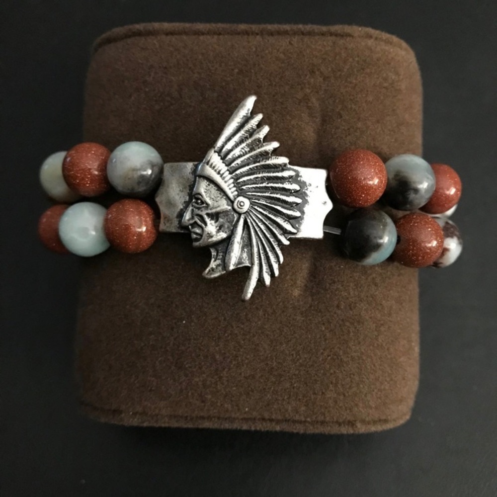 Sandstone & Agate double strand Indian charm stretchy bracelet.